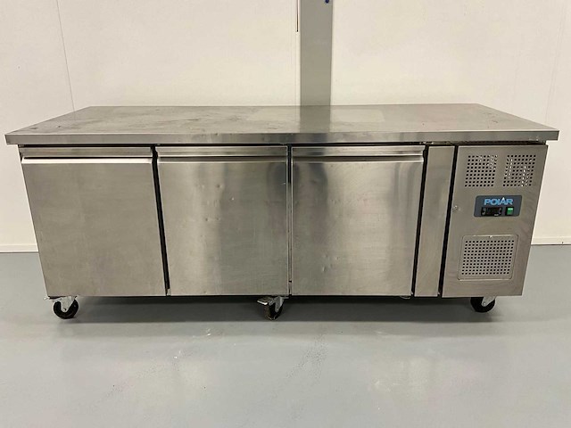 Polar gl184-e driedeurs koelwerkbank - afbeelding 2 van  6