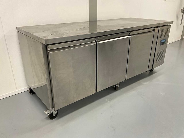 Polar gl184-e driedeurs koelwerkbank - afbeelding 3 van  6