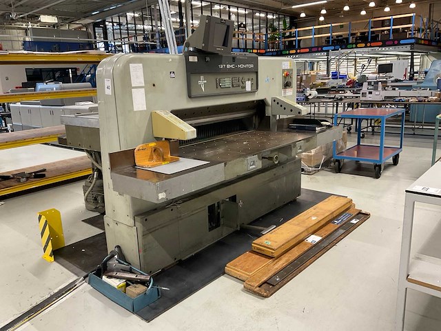 Polar mohr 137 mon snijmachine cnc - afbeelding 1 van  10