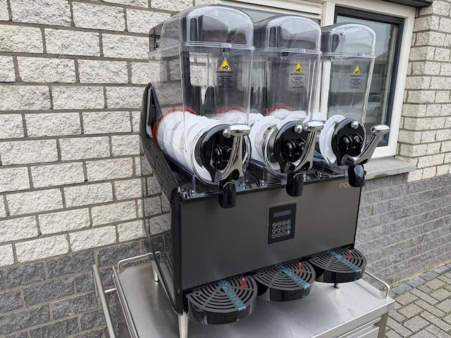 Polar ongebruikt - ua046 3 taps - slushpuppy machine - afbeelding 1 van  8