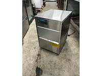 Polar t316–e-04 ijsblokjesmachine - afbeelding 2 van  6