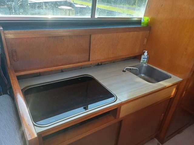 Polaris / damco - 770 deluxe - motorjacht inclusief trailer - afbeelding 9 van  39