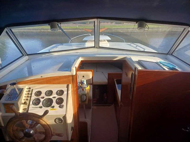 Polaris / damco - 770 deluxe - motorjacht inclusief trailer - afbeelding 15 van  39