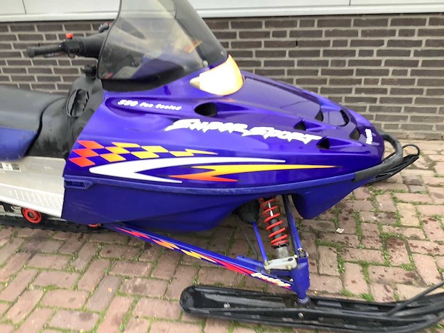 Polaris edge 550 fan cooled sneeuwscooter - afbeelding 12 van  15