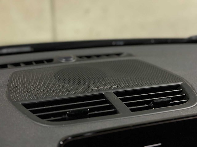 Polestar 2 long range dual motor launch edition 78kwh 408pk 2020 (origineel-nl + 1e eigenaar) j-075-ls - afbeelding 22 van  45