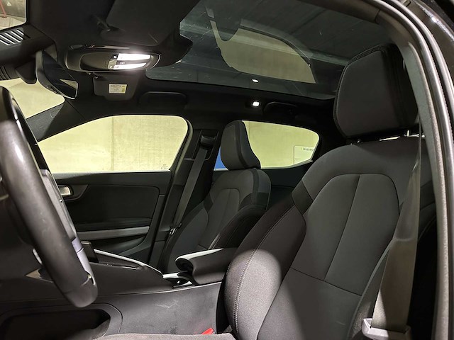 Polestar 2 long range dual motor launch edition 78kwh 408pk 2020 (origineel-nl + 1e eigenaar) j-075-ls - afbeelding 25 van  45