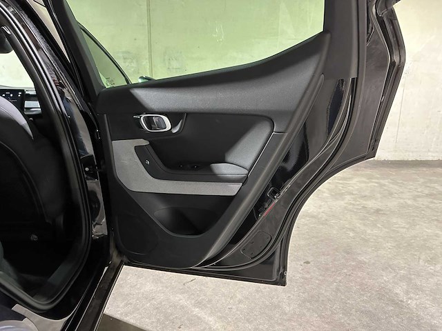 Polestar 2 long range dual motor launch edition 78kwh 408pk 2020 (origineel-nl + 1e eigenaar) j-075-ls - afbeelding 32 van  45