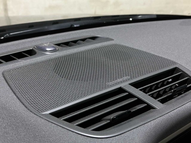 Polestar 2 performance lrdm launched. 78kwh 408pk 2020, k-012-fr - afbeelding 28 van  54