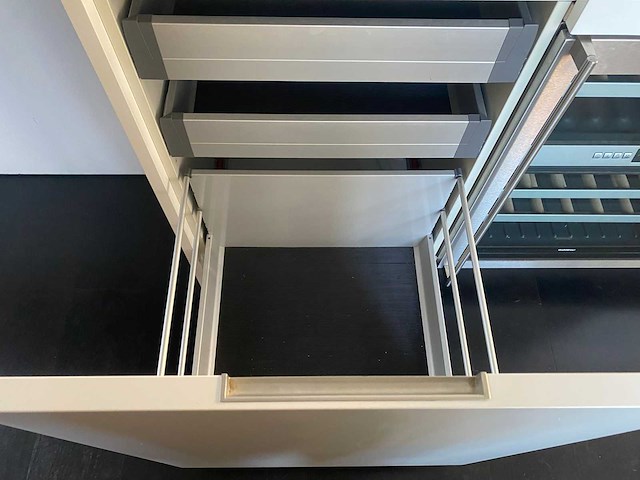 Poliform - keuken met gaggenau apparatuur - afbeelding 1 van  5