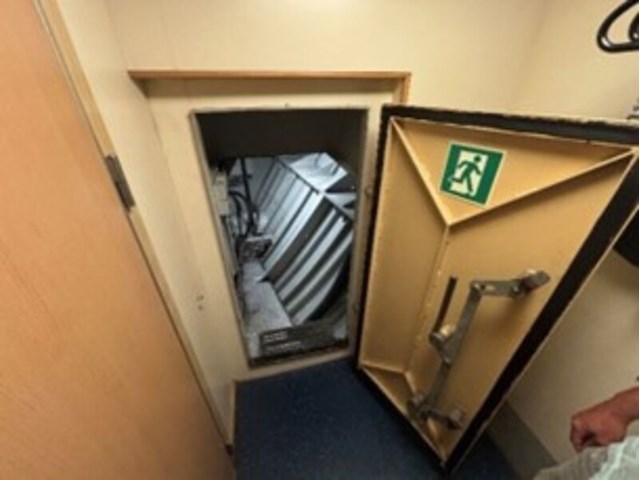 Politievaartuig / patrouillevaartuig engelaer shipbuilding b.v. , p-3, bouwjaar 1997 - afbeelding 32 van  81