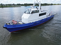 Politievaartuig / patrouillevaartuig (p1), wit en blauw