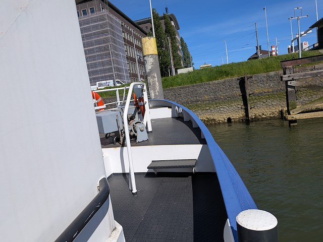 Politievaartuig / patrouillevaartuig (p1), wit en blauw - afbeelding 48 van  122