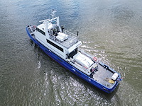 Politievaartuig / patrouillevaartuig (p1), wit en blauw - afbeelding 57 van  122