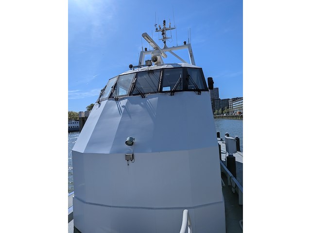 Politievaartuig / patrouillevaartuig (p1), wit en blauw - afbeelding 112 van  122