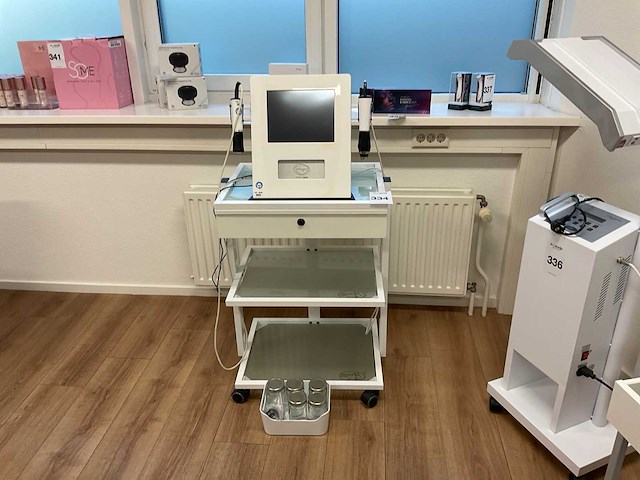 Pollogen geneo+ gezichtverzorging apparatuur - afbeelding 1 van  6