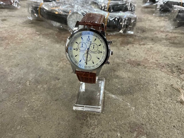 Polshorloge (410x) - afbeelding 3 van  3