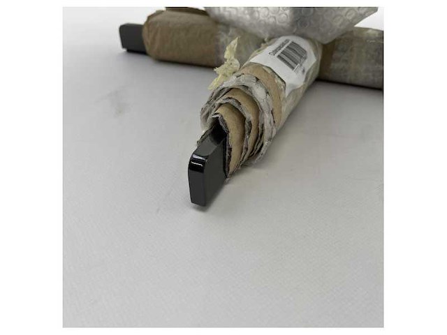 Poltrona frau bob marine style compact leather top side table ? durable, weather-resistant furniture for boats and yachts - afbeelding 3 van  4