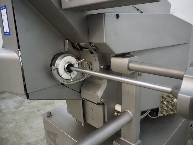 Poly-clip system gmbh & co. kg - afbeelding 15 van  17