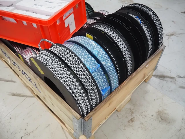 Poly-clip system gmbh & co. kg - afbeelding 7 van  11