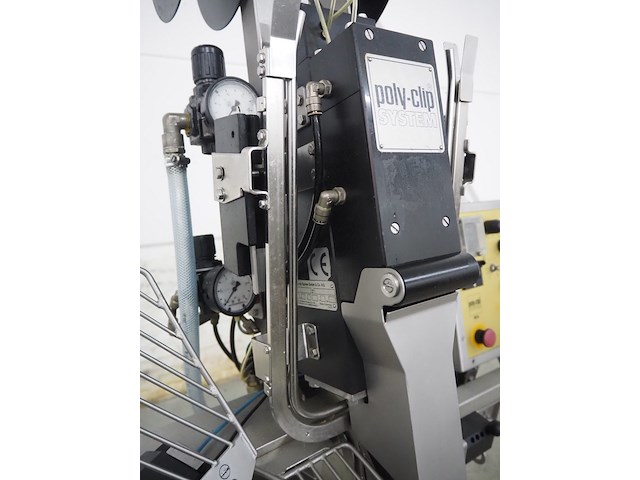 Poly-clip system gmbh & co.kg - afbeelding 2 van  16