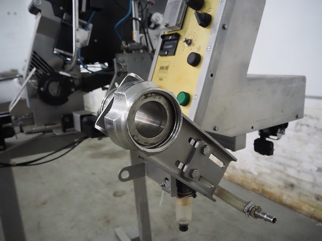 Poly-clip system gmbh & co.kg - afbeelding 12 van  16