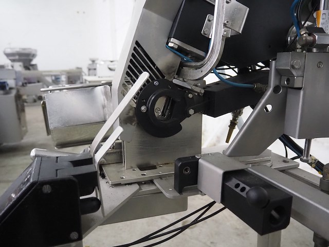 Poly-clip system gmbh & co.kg - afbeelding 14 van  16