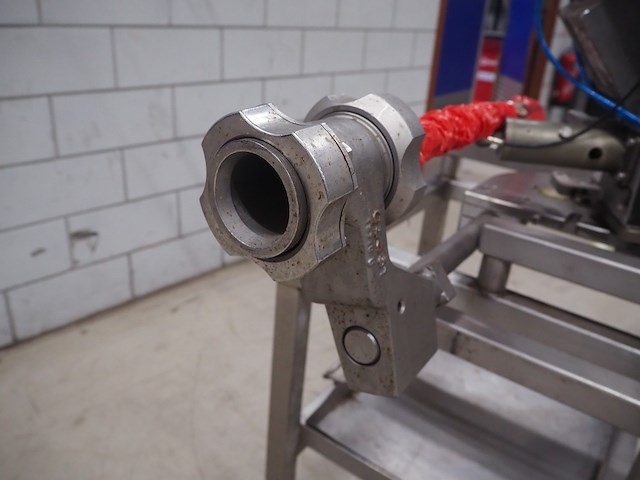 Poly-clip system gmbh - afbeelding 8 van  12