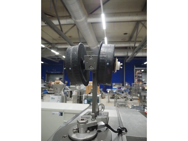 Poly-clip system gmbh - afbeelding 8 van  22