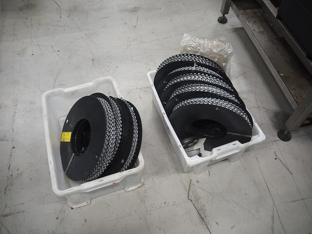 Poly-clip system gmbh - afbeelding 11 van  22