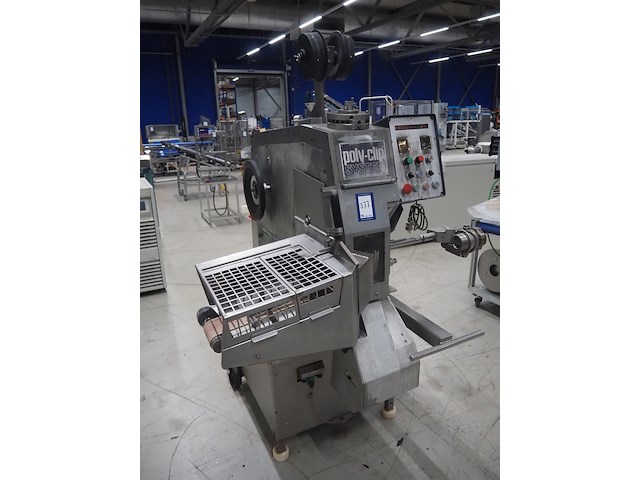 Poly-clip system gmbh - afbeelding 12 van  22