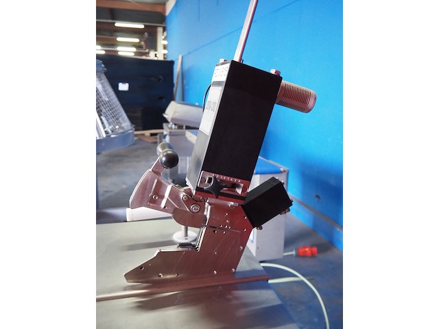 Poly-clip systems gmbh - afbeelding 10 van  12