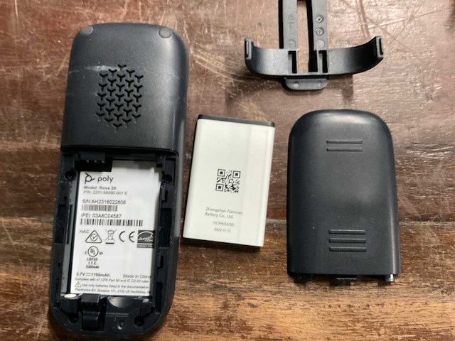 Poly rove b2 en 4x rove 20 dect telefoons - afbeelding 5 van  5