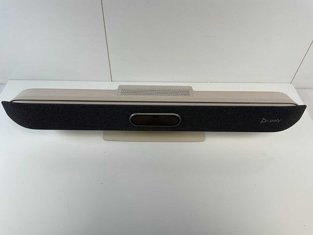 Poly (studio x50) all-in-one 4k video conference soundbar - afbeelding 2 van  8