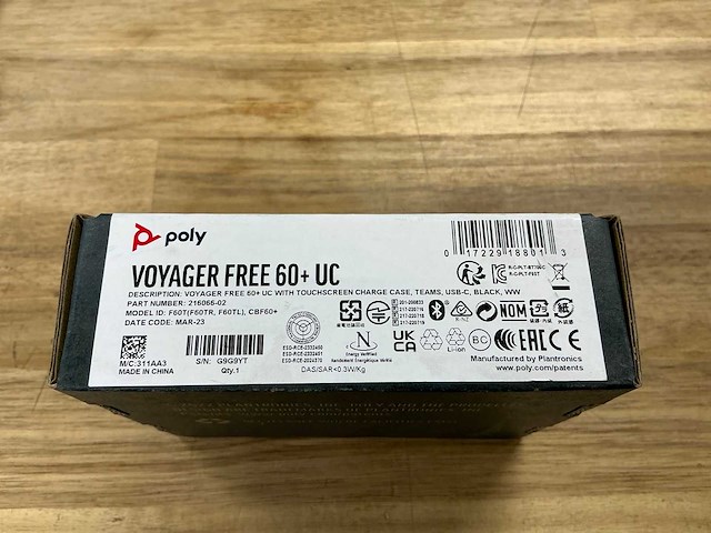 Poly voyager free 60+ uc draadloze oortjes - afbeelding 3 van  3