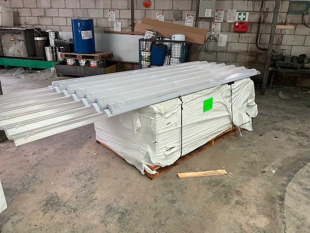 Polycarbonaat golfplaat (75x) - afbeelding 1 van  5