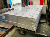 Polycarbonaat kanaalplaat (105x) - afbeelding 2 van  19