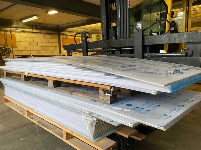 Polycarbonaat kanaalplaat (105x) - afbeelding 7 van  19