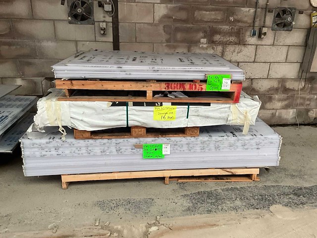 Polycarbonaat kanaalplaat (105x) - afbeelding 11 van  19