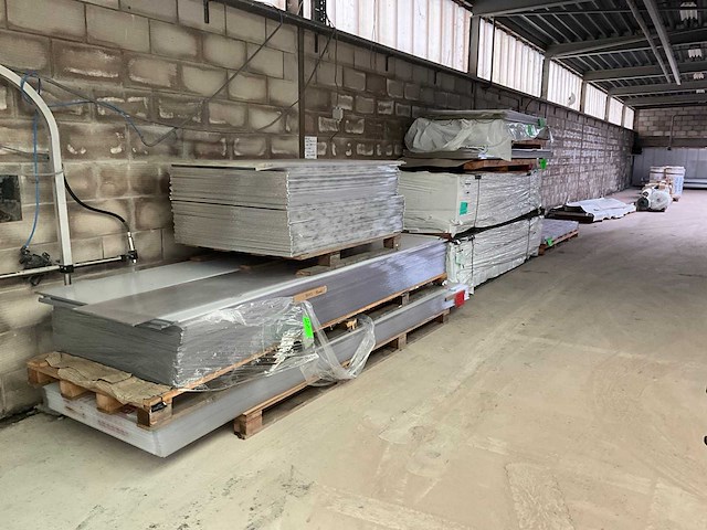 Polycarbonaat kanaalplaat (240x) - afbeelding 1 van  20