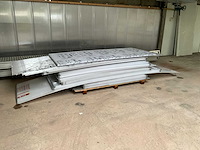 Polycarbonaat kanaalplaat (45x) - afbeelding 1 van  6