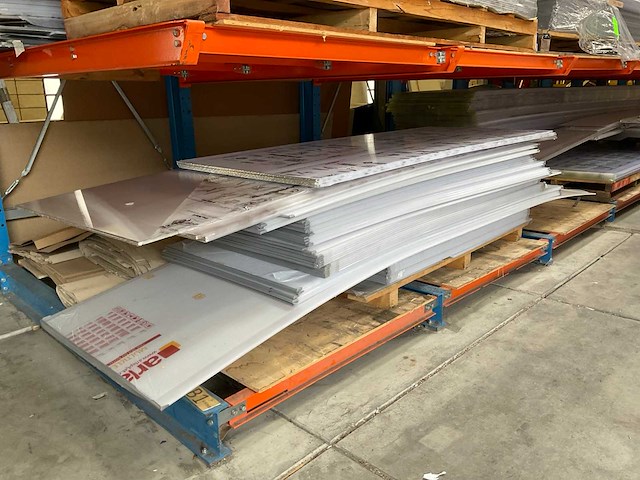 Polycarbonaat kanaalplaat (45x) - afbeelding 6 van  6