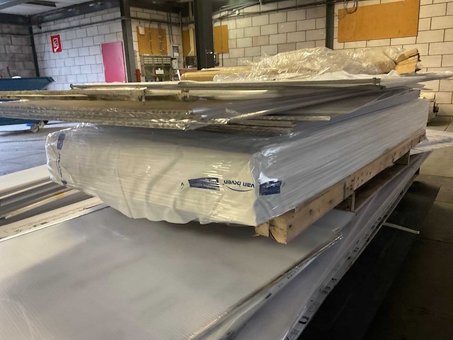 Polycarbonaat kanaalplaat (50x) - afbeelding 7 van  7