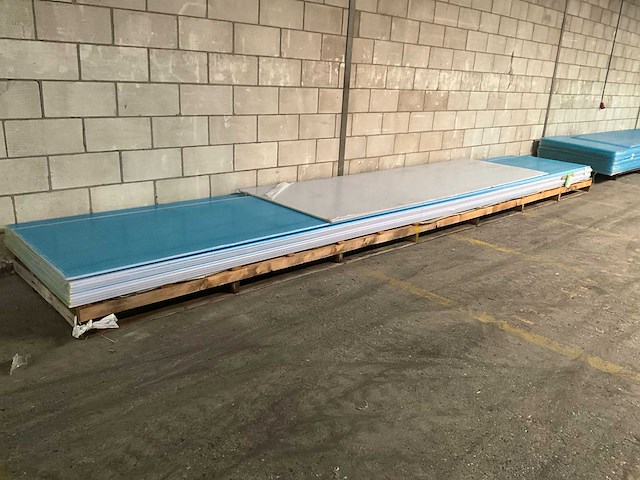 Polycarbonaat kanaalplaat (9x) - afbeelding 1 van  6