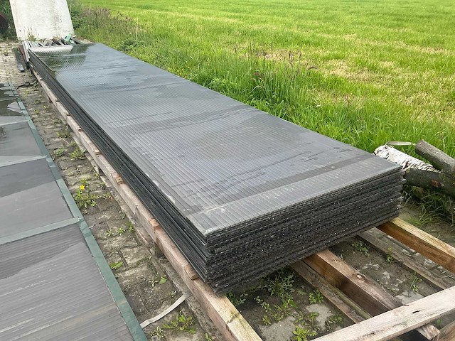 Polycarbonaat kanaalplaat brons 500x97,5cm (14x) - afbeelding 1 van  5