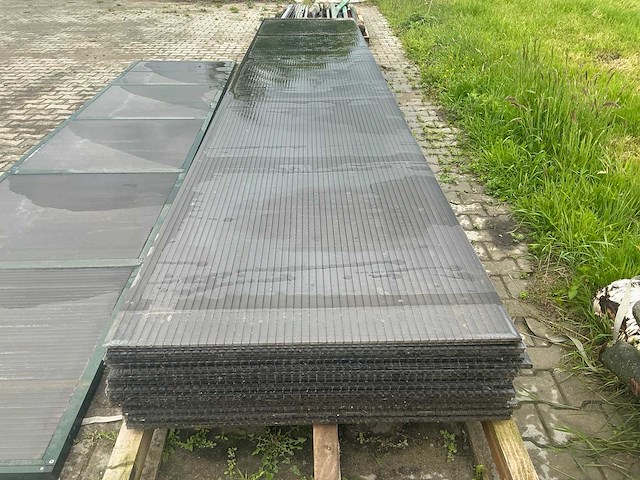 Polycarbonaat kanaalplaat brons 500x97,5cm (14x) - afbeelding 2 van  5