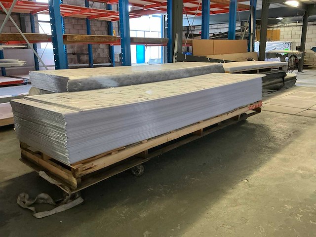 Polycarbonaat kanaalplaten (120x) - afbeelding 8 van  9