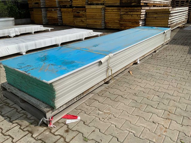 Polycarbonaat plaat 4500x980x18mm (20x) - afbeelding 1 van  4