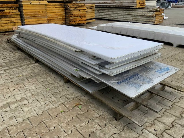 Polycarbonaat plaat mix 3000/4000x980x18mm (29x) - afbeelding 4 van  7