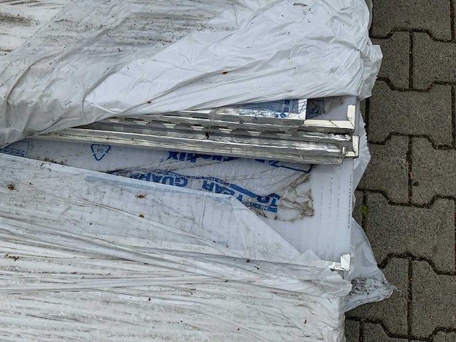 Polycarbonaat plaat mix 3000/5000x980x18mm (37x) - afbeelding 6 van  6