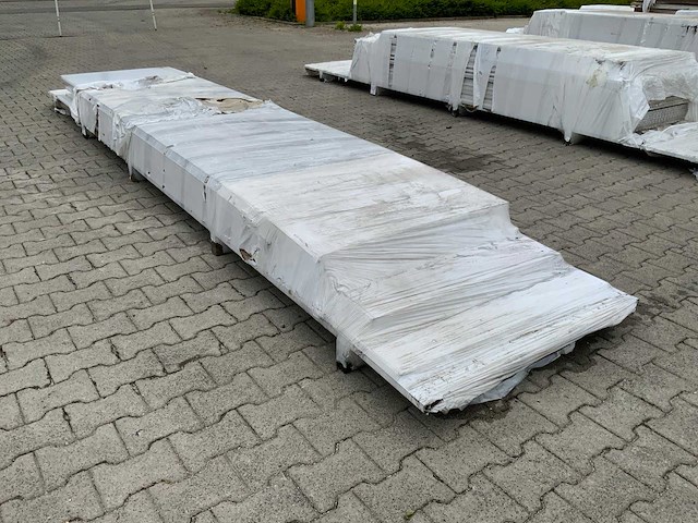 Polycarbonaat plaat mix 4000x980x18mm (13x) - afbeelding 1 van  6